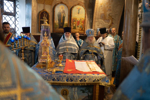 Архиерейская Божественная литургия