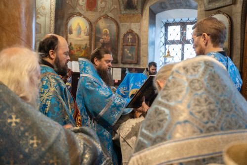 Архиерейская Божественная литургия