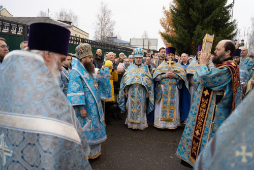 Архиерейская Божественная литургия