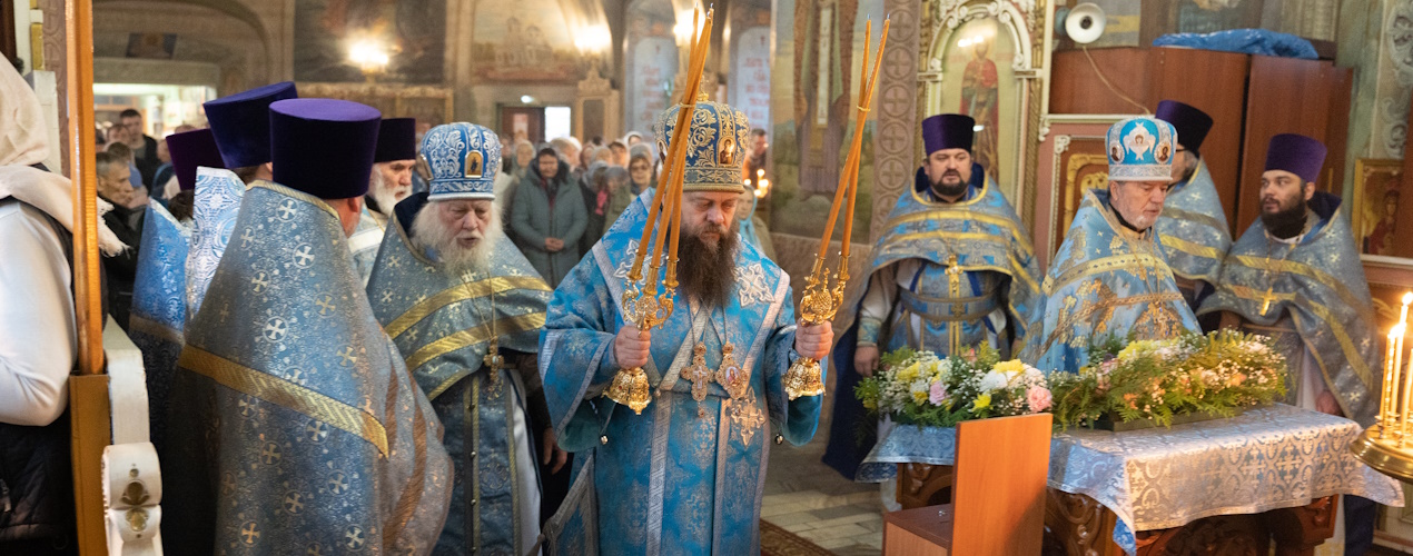 Архиерейская Божественная литургия с совершением cвященнической хиротонии