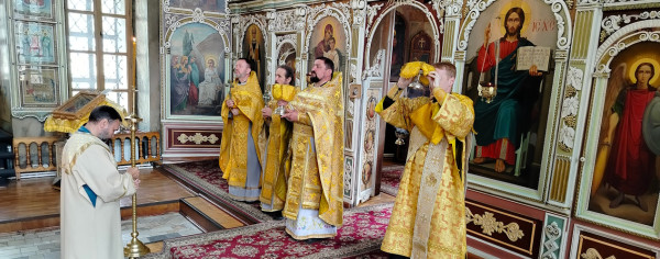 Празднование в честь Вла­ди­мир­ской ико­ны Бо­жи­ей Ма­те­ри, Свято-Вознесенский храм Сыктывкар